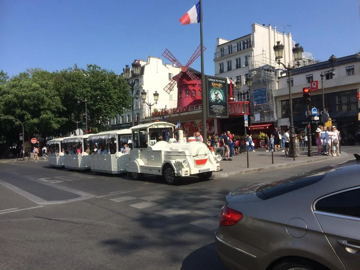 Studio Pigalle: Cozy Parisian Retreat in Montmartre 0*, Paris