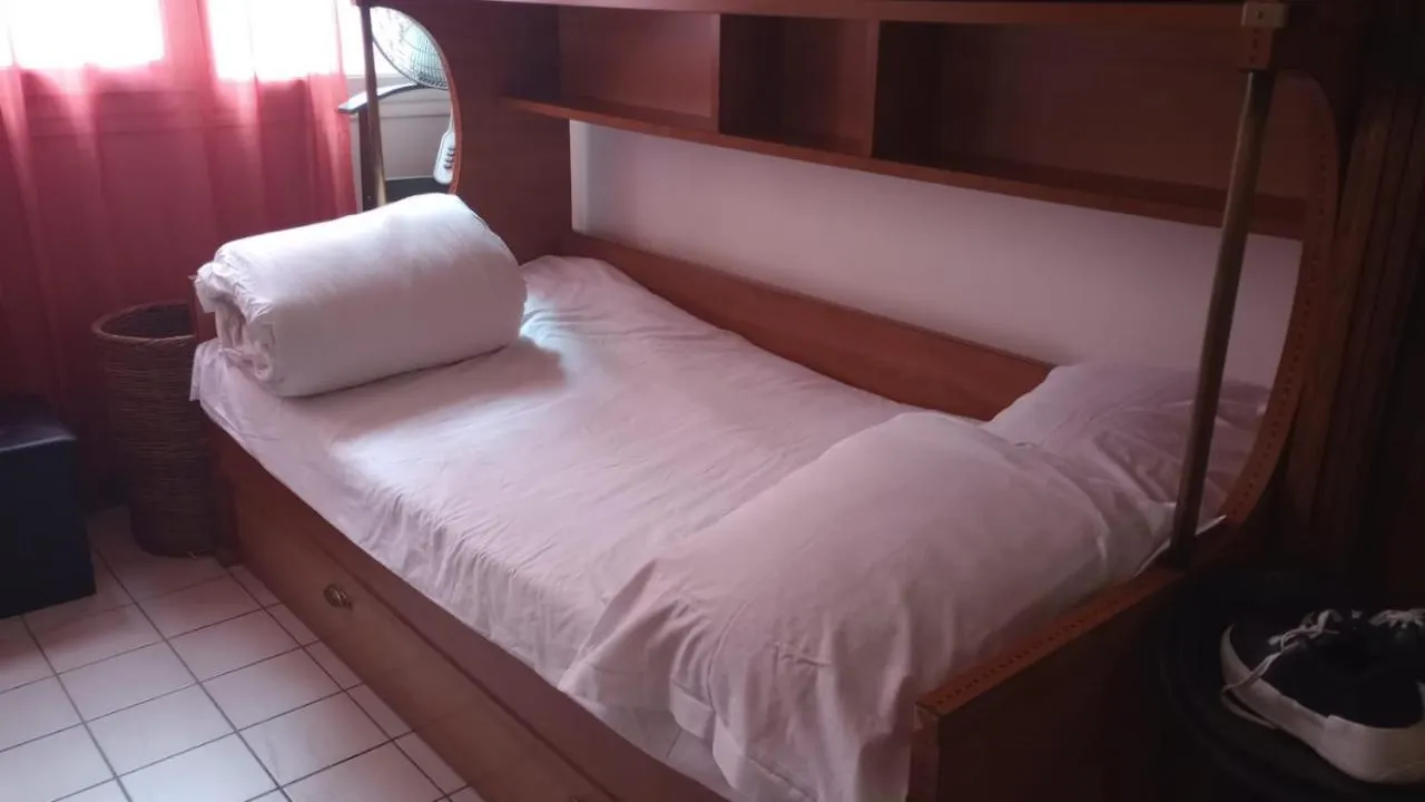 Studio Pigalle De 25 M2 - 2 Lits Simples Type Gigogne Pour 2 Personnes - Coeur Touristique De Paris - 2 Minutes De La Station Metro Pigalle ,Petit Train Vers La Butte Montmartre-Cabarets Moulin Rouge,Chez Michou-Restaurants Bouillon Pigalle,Berliner Frankrike