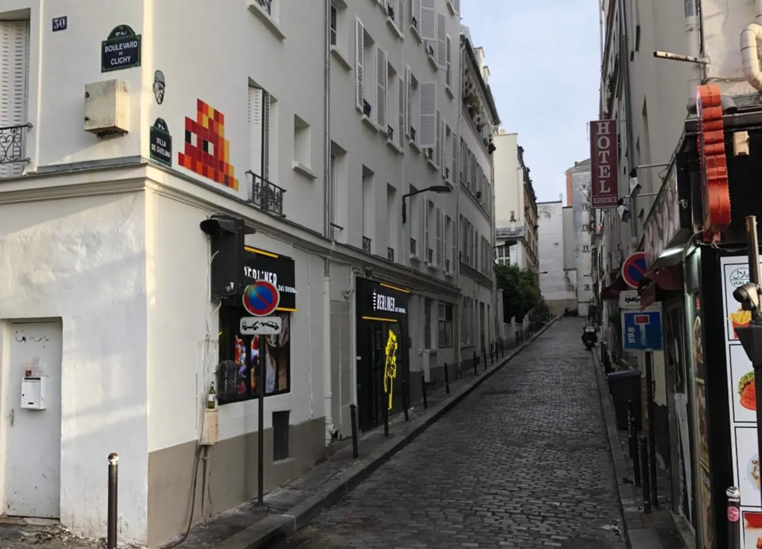 Métro Pigalle,Garçonnière 25 m2, 3 per, cabarets théâtres,restaurants,tout confort Paris Appartement